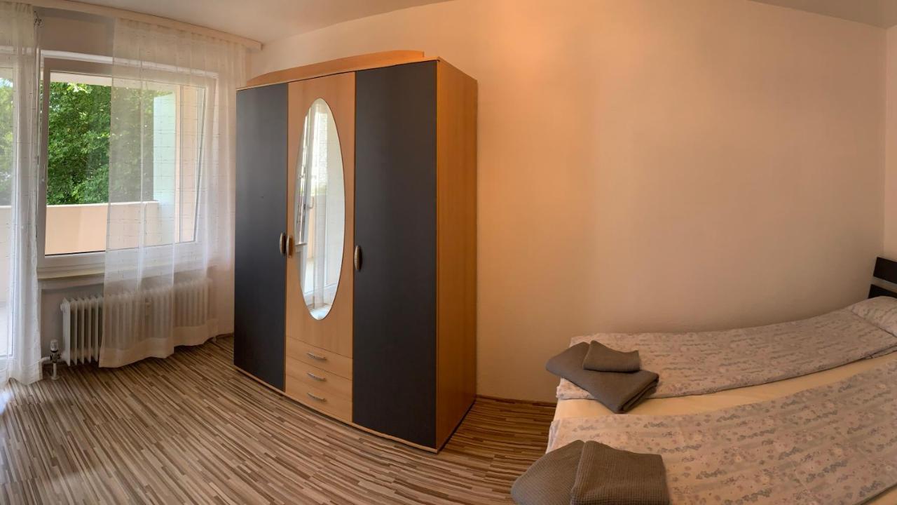 Grosse Und Helle Ferien Wohnung Mit Parkplatzen Laufenburg Dış mekan fotoğraf